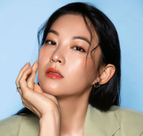 Speaking about Arden Cho total net worth as of 2021, it is estimated to be&nbsp;$2 million.